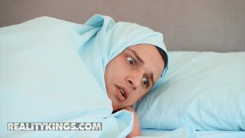 Gabriela Lopez Uses Her BF’s Roommate Johnny Cock