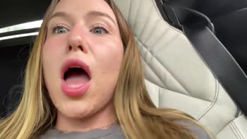 Briar Riley's Car-Sex Surprise: Pumped Pussy Solo