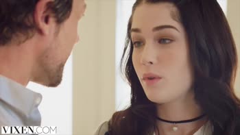 Evelyn Claire Teaches Us How to Get an A+ in Oral