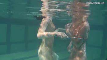 Irina & Anna's Sizzling Underwater Lesbian Showdown