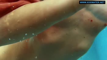 Hungarian Teen (18+) Kittina's Sexy Underwater Solo