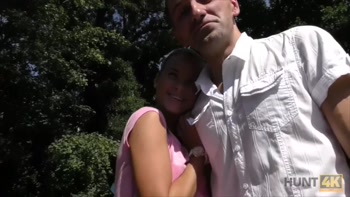 HUNT4K. She almost lost her wallet but found crazy sex