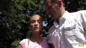 HUNT4K. She almost lost her wallet but found crazy sex