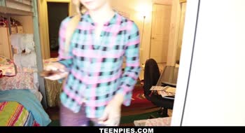 Sultry Step Sister Seduction: Blonde Teen (18+)'s Creampie Pleasure