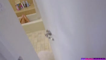 Twinning - S1:e9