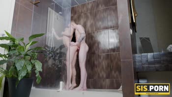 Martin Spell - Leyla's Juicy Stepfantasy: Teen (18+) Smoking & Banging with Brother