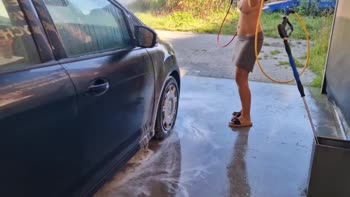 HottPussy118 Exposes Her Stunning Assets at the Car Wash