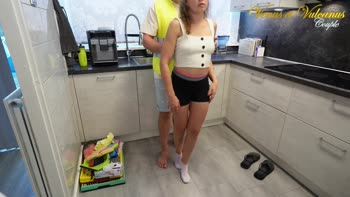Venus et Vulcanus - Venus' Kitchen Cuckold: Wife Cheats with Plumber's Big Dick