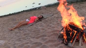 Lucy's Sultry Sunset Solo