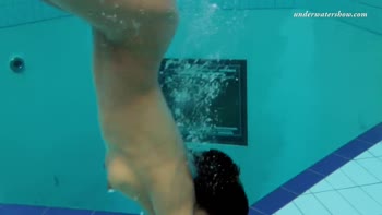 Neon Babe Zlata's Underwater Big Tit Spectacle