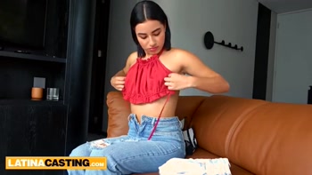 Sexy Latina Teen (18+) POV: Unbridled Passion in Spanish