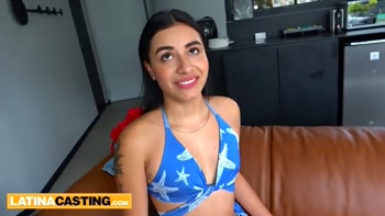Sexy Latina Teen (18+) POV: Unbridled Passion in Spanish