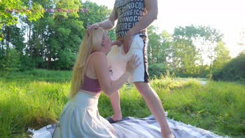 Miaart's Sunset Creampie Surprise: A Romantic Public Encounter
