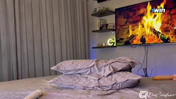 Drii Cordeiro's Anal Delight: Plug & Squirt Solo Adventure