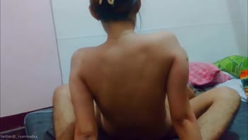 Ryanmadxx's Roommate Seduces Him in Passionate Pinay Romance