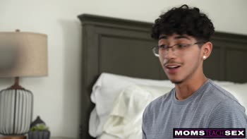Bunny Madison's Stepson Fantasy Comes Alive in Sizzling Milfsession