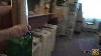 HUNT4K. Sex in a bowling place - I've got strike!