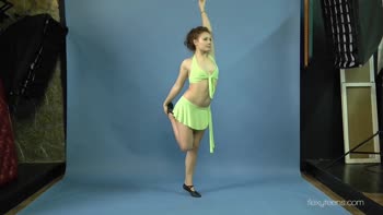 Mila's Tight Body in Perfect Acrobatic Form