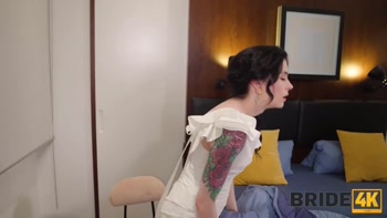 BRIDE4K. Anna De Ville can't wait for the wedding night and decides to fuck right before the ceremony