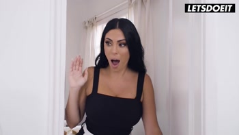 Angie Lynx & Xander Corvus Hotel Hallway Fuck - LATINA MILF