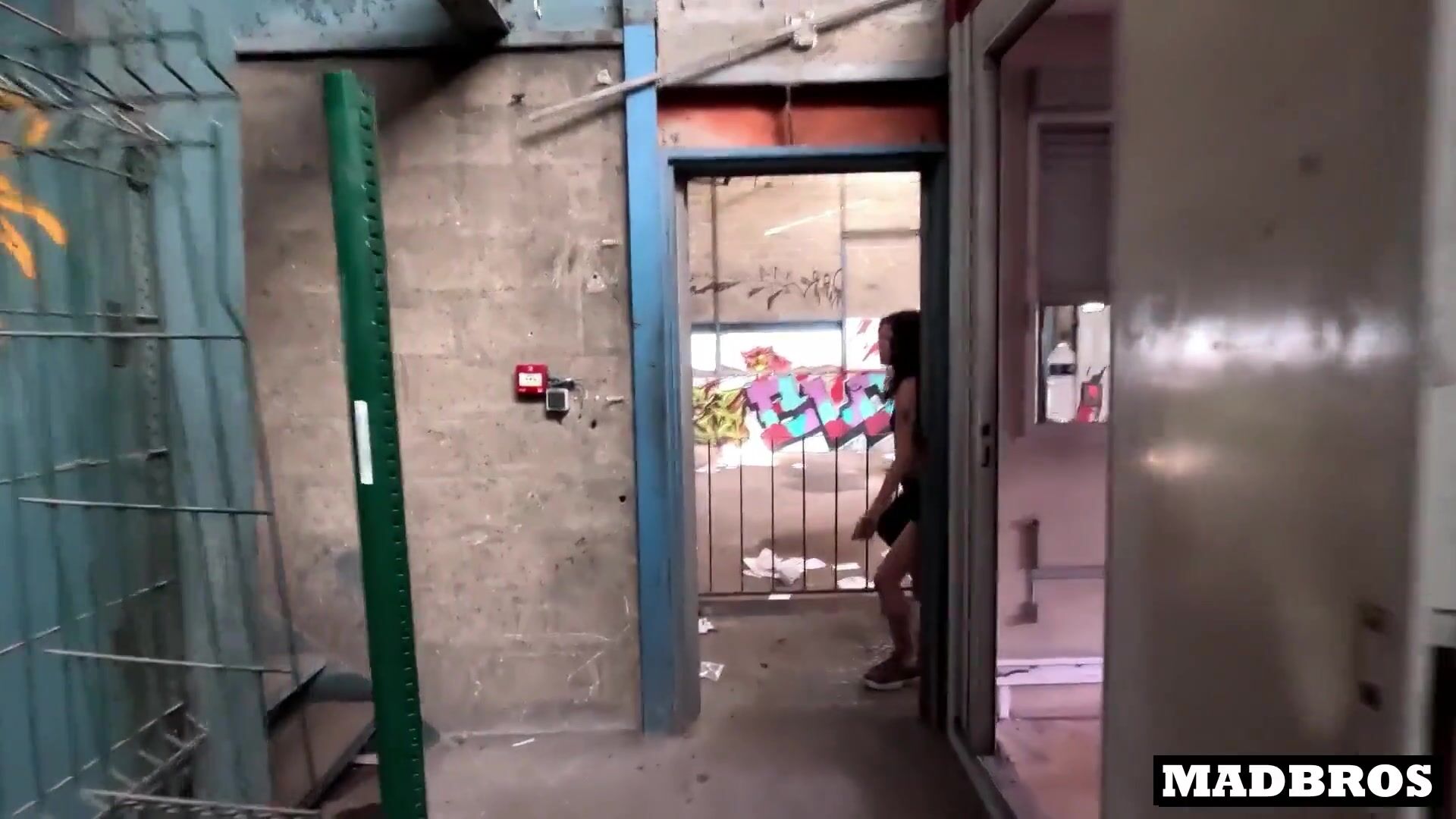 A little Tattooed Goth Cheats on her Boyfriend and Gets her Ass Fucked by a BBC in Urbex!!!