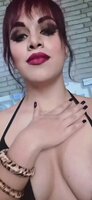 Soy una trans muy mexicanita que se pone muy sensual y calientita si se queda solita en su cuarto