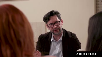 Lauren Phillips Teaches Stepdaughter Aubry Babcock About Bisexuality