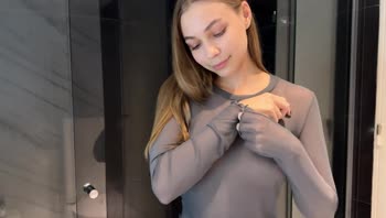 HellooooKiki - Kiki's Wet and Wild Try-On: Shower Fun in a Transparent Crop Top