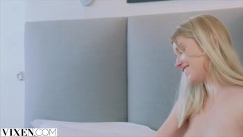 VIXEN Alone of vacay, sexy Freya finds a new distraction