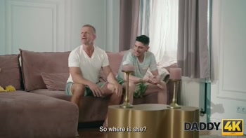 DADDY4K. Did You Know Couches are Cause of Tunnel Vision?
