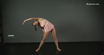 Legs' Perfect Flexibility: Zina's Stunning Yoga Showcase