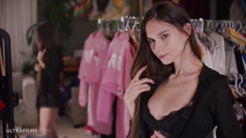 Leona Mia's Lingerie Tease: A Sizzling Solo Session