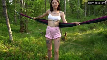 Angela Les: Tattooed Teen (18+) Flexi Babe's Perfect Performance
