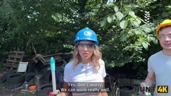 HUNT4K. Sexy Fanta Sie fucks with old Hunter for her annual salary in public