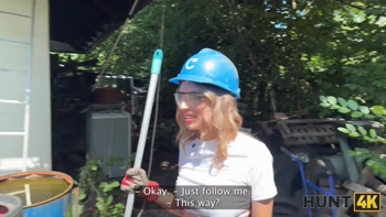 HUNT4K. Sexy Fanta Sie fucks with old Hunter for her annual salary in public