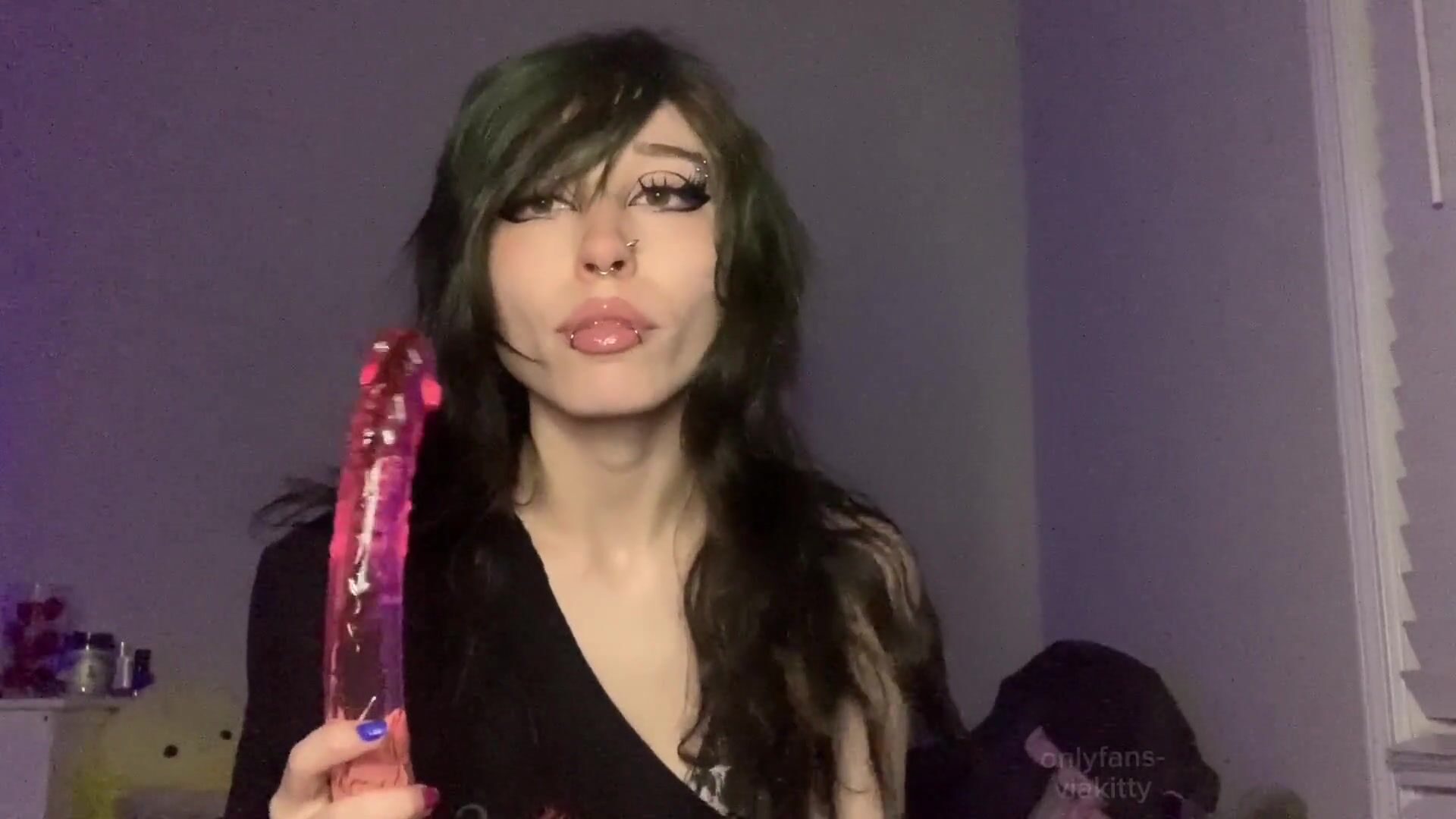 Dumb Emo Spits n Explores new Gummy Worm Double Dildo
