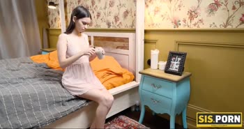 Petite Stepsister's Sis-Porn Debut: Blindfold-Free Fuck Fest