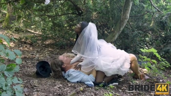 Cold Feet, Wet Slit with sexy pornstar Zaawaadi
