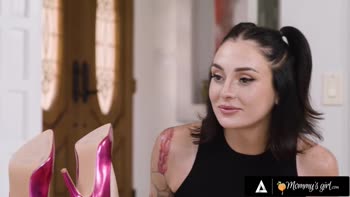 Gamer : Melody Marks & Bridgette B's Secret Rivalry Revealed!