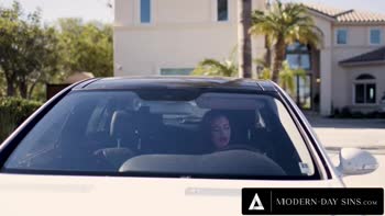 Red-Hot : Sabina Rouge Catches Cheating GF Bunny Colby with Bella Rolland