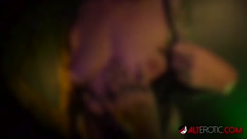Tigerlilly's Tattooed Temptation: Sizzling Lesbic Toy Play