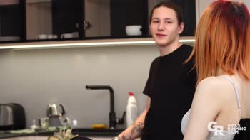 Elin's Rimming Deal: Petite Russian Babe in Anal Bliss