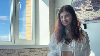 LinaMigurtt's Tinder Truth: A Sexy Cosplay Date Unravels
