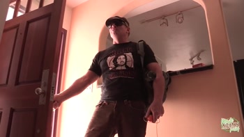 Stunning Guy Stuns Bisexual Beauties in Sensual Threesome