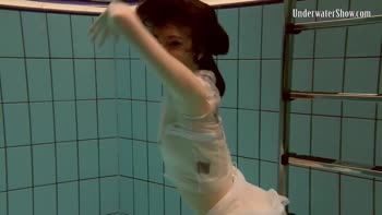Andrea's Underwater Wonderland: A Teen (18+) Babe's Water Show