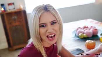 Thankful for My Stepmoms Titties - S14:e4