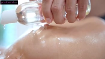 Amira Mae Gets Her Insides Massaged