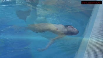 Lina Mercury & Mia Ferrari's Sizzling Underwater Seduction