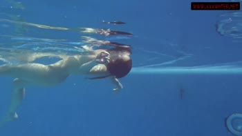 Lina Mercury & Mia Ferrari's Sizzling Underwater Seduction