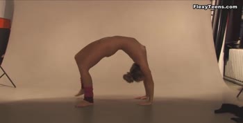 Mashka Pizdaletova's Flexible Beauty: Fit Gymnast Shows Off Saggy Tits & Stunning Body